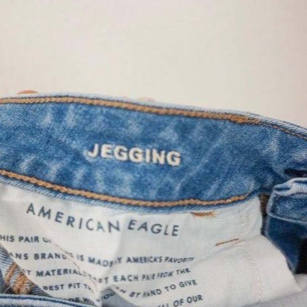 American Eagle medium wash jean jeggings - Picture 8 of 9